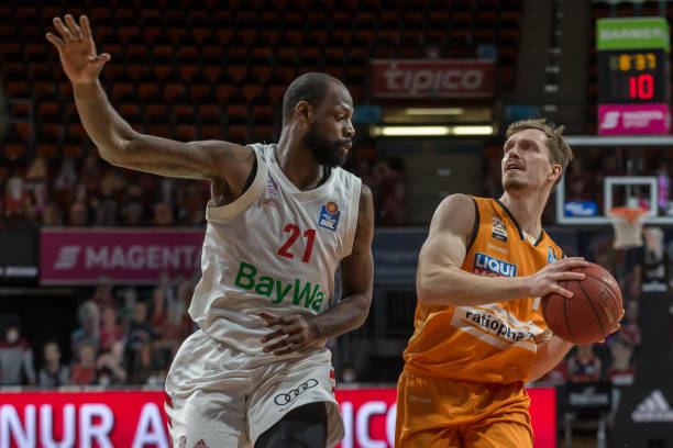 发挥球员特 发挥球员特