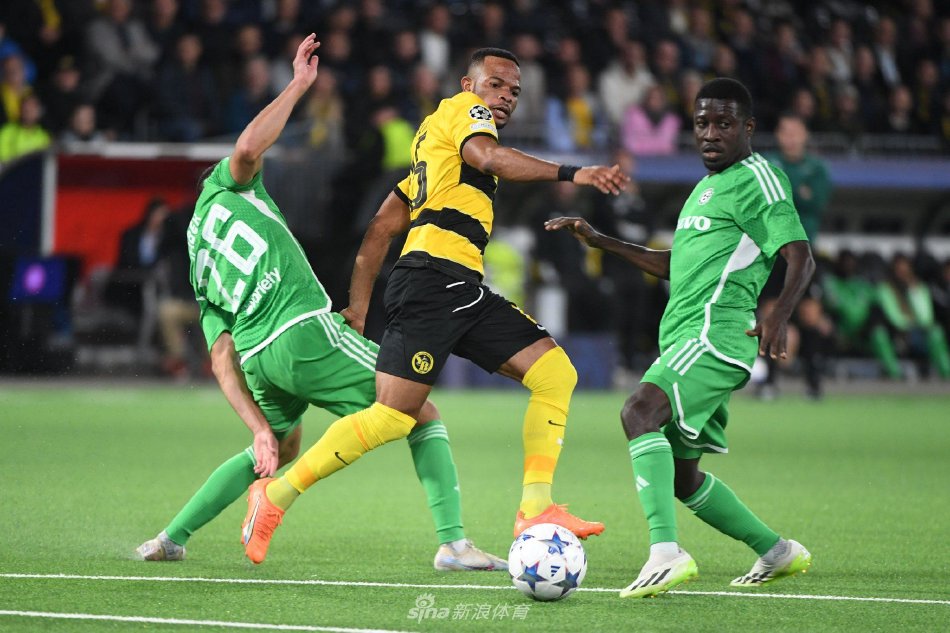 他利用自己 他利用自己